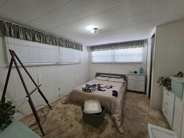 1968 Vindale Mobile Home