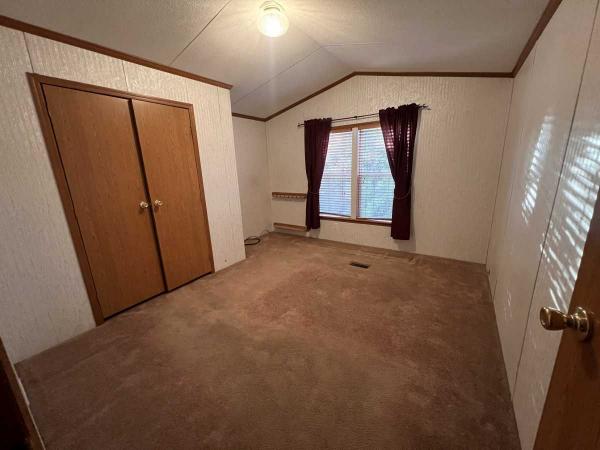 1995 Pine Grove Mobile Home