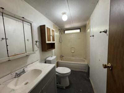 Photo 3 of 10 of home located at 131 Sunnydale Dr Saint Charles, MO 63301