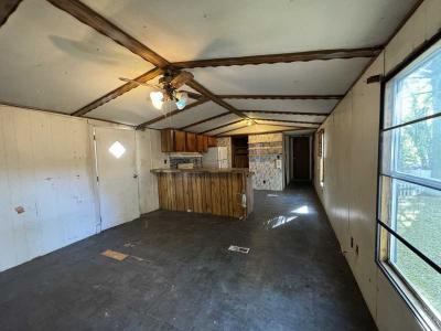 Photo 4 of 10 of home located at 131 Sunnydale Dr Saint Charles, MO 63301