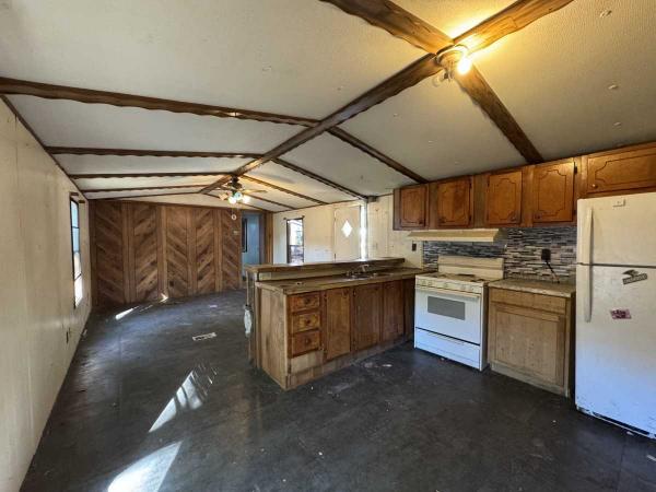1985 Clayton Mobile Home