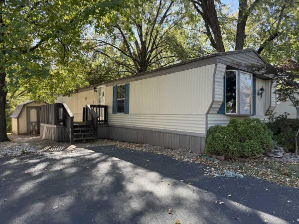 1985 Clayton Mobile Home