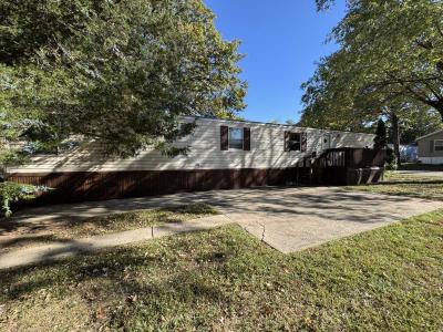 Photo 2 of 4 of home located at 272 Pinedale Dr Saint Charles, MO 63301
