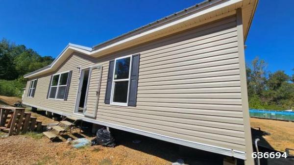 Photo 1 of 2 of home located at Columbus Mobile Home Broker I Po Box 9647 Columbus, MS 39705