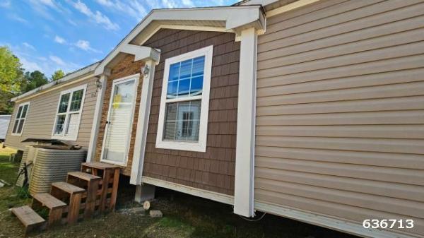 Photo 1 of 2 of home located at Columbus Mobile Home Broker I Po Box 9647 Columbus, MS 39705