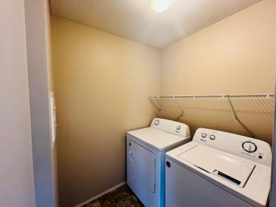 Photo 4 of 6 of home located at 4370 Essex Ct Jackson, MI 49201