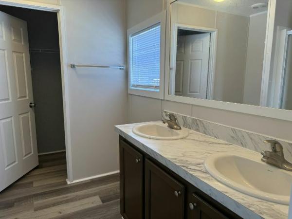 2020 LIVE OAK Mobile Home For Sale