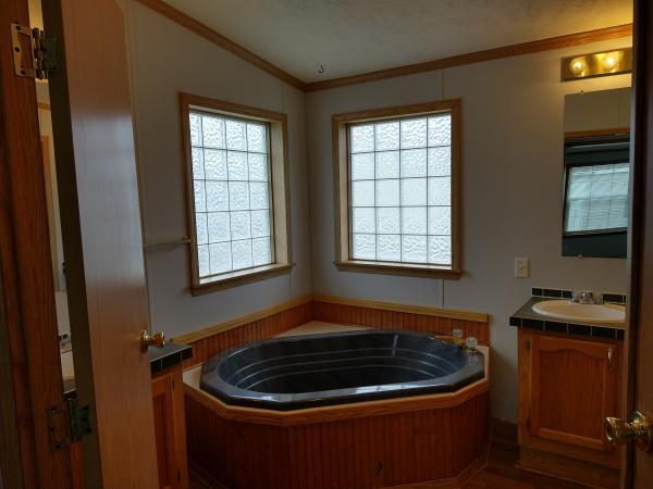 2001 Commander Mobile Home For Sale