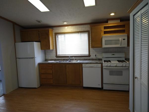 2001 Commander Mobile Home For Sale