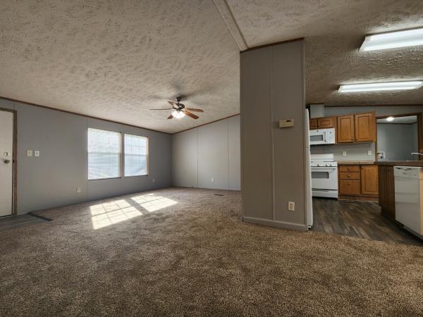 2005 Clayton Mobile Home