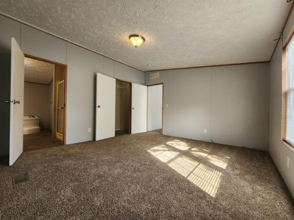 2005 Clayton Mobile Home