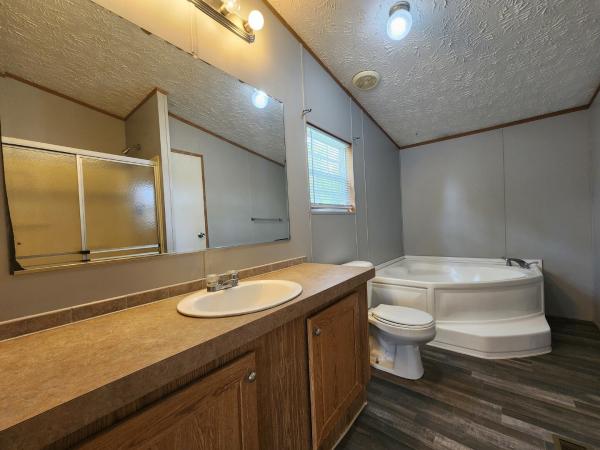 2005 Clayton Mobile Home