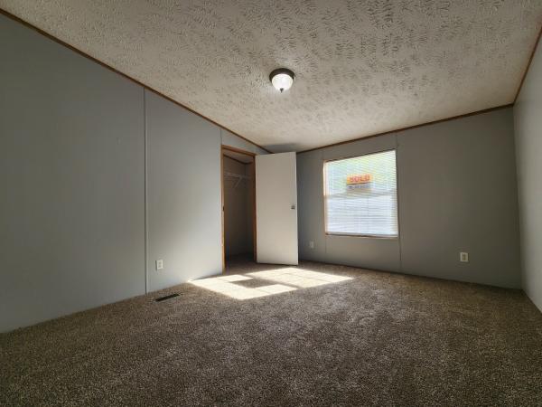 2005 Clayton Mobile Home