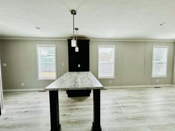 2025 Champion Home Builders, Inc. mobile Home