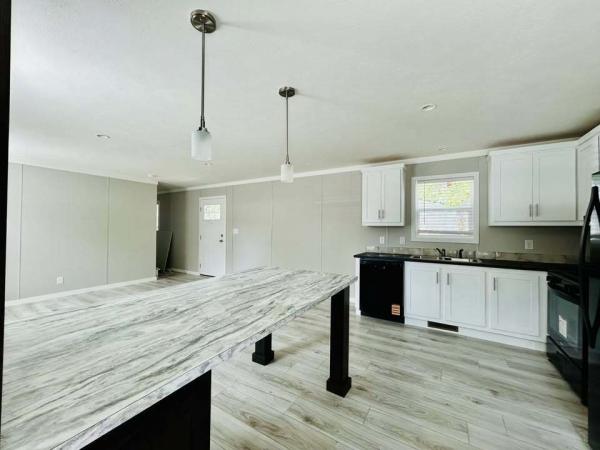 2025 Champion Home Builders, Inc. mobile Home