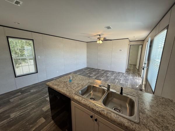 2025 Champion Home Builders, Inc. mobile Home