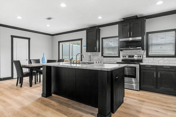 2022 Clayton 32DEV28563A Mobile Home