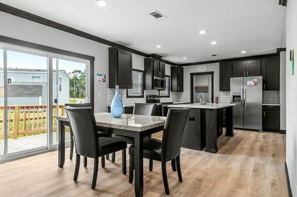 2022 Clayton 32DEV28563A Mobile Home