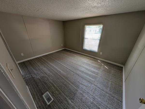 1994 Holly Park mobile Home