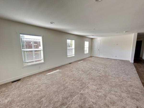 2025 Clayton 71TIP24563A Mobile Home