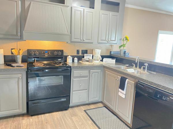 2013 Southern Energy Homes Mobile Home For Sale