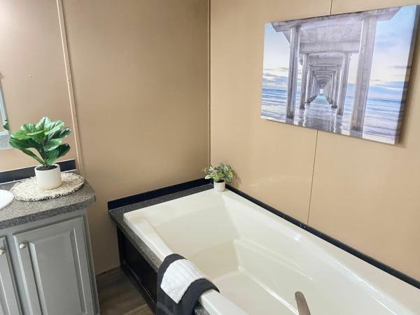 2013 Southern Energy Homes Mobile Home For Sale