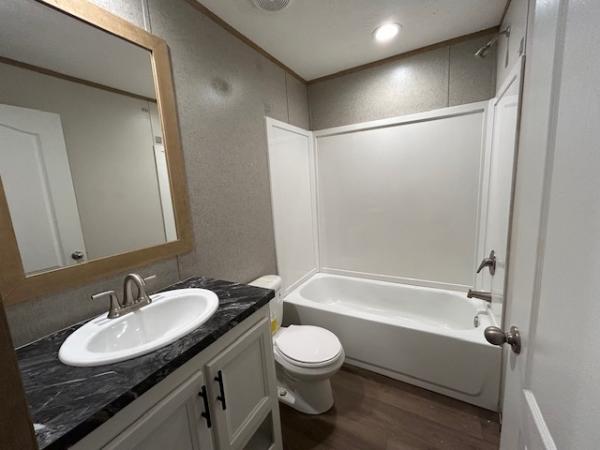 2023 30CEJ16663AH22  Home