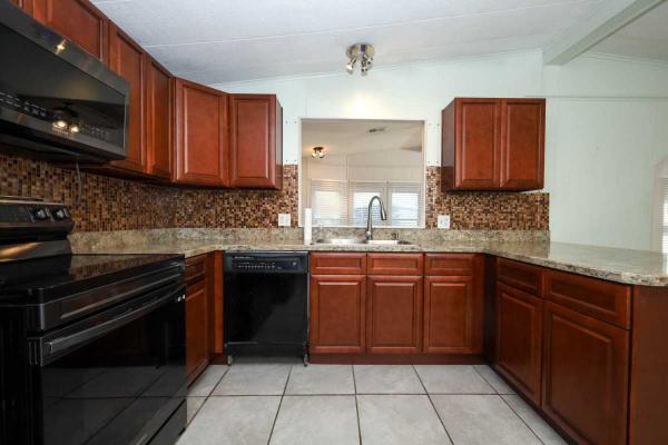 1985  Mobile Home For Sale