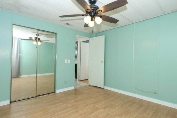 1985  Mobile Home For Sale