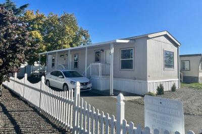 Mobile Home at 3410 N Pacific Hwy Medford, OR 97501