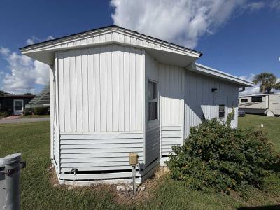 Photo 4 of 17 of home located at 1 Avocado Lane Lot 236 Eustis, FL 32726