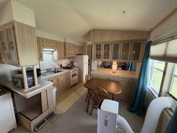 1992  Mobile Home For Sale