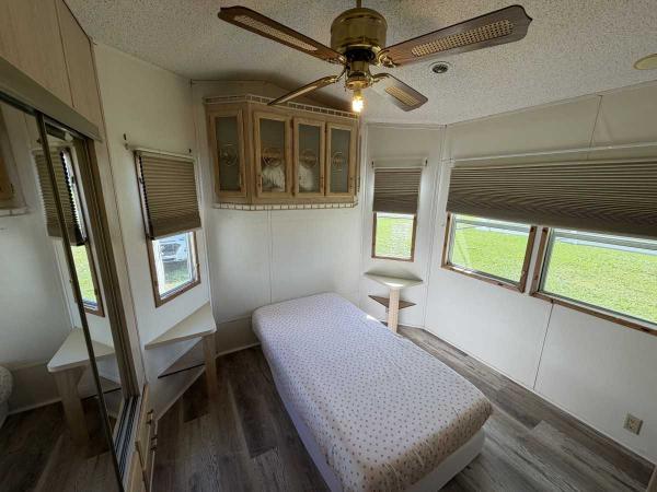 1992  Mobile Home For Sale