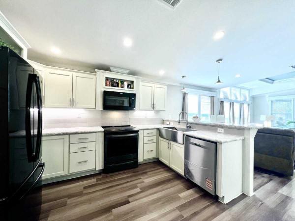 2019 Palm Harbor CC FLMHS PH VERO Manufactured Home