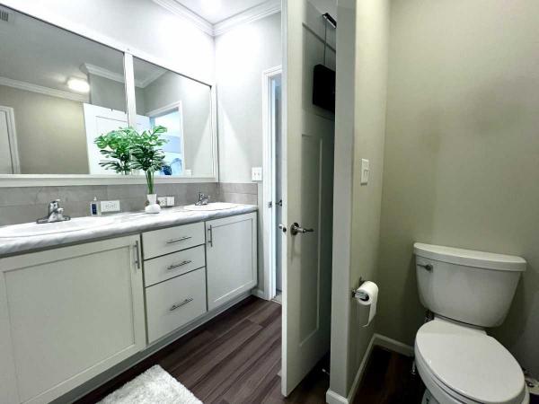 2019 Palm Harbor CC FLMHS PH VERO Manufactured Home