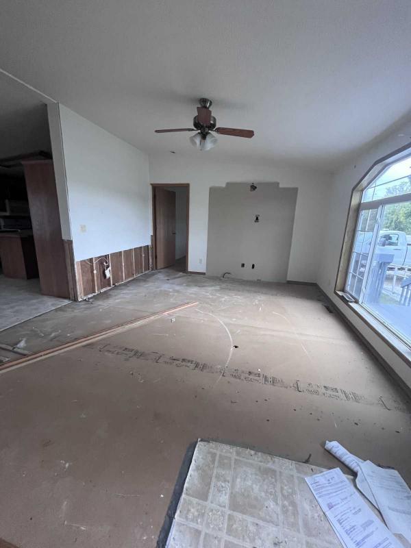 2005 Farimont Mobile Home For Sale