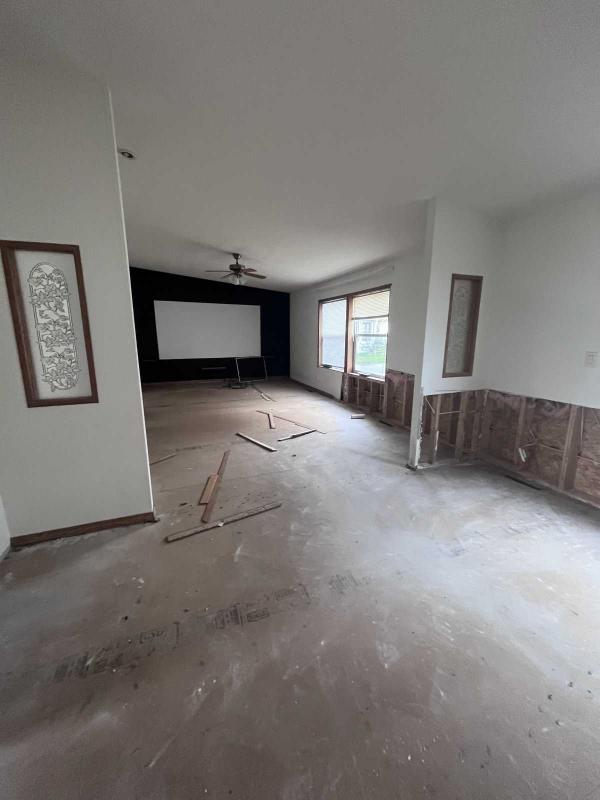 2005 Farimont Mobile Home For Sale