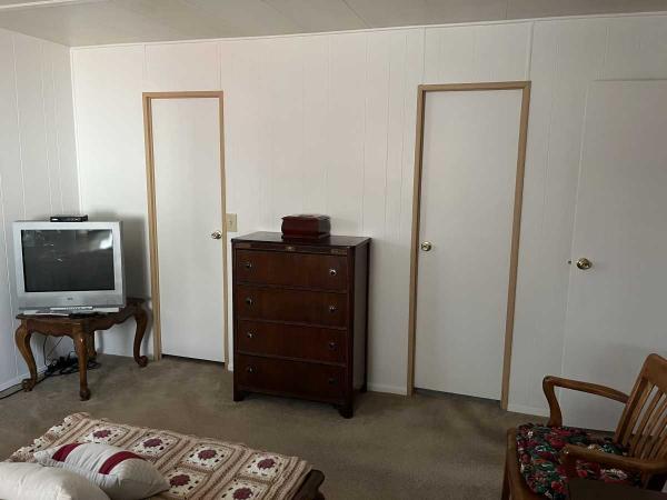 1978 HOW Mobile Home For Sale