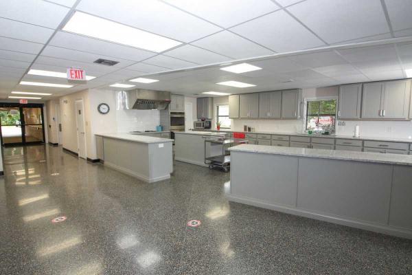 1979 PRES Mobile Home For Sale