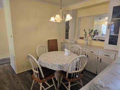 Photo 4 of 8 of home located at 358 King James Ct Port Orange, FL 32129