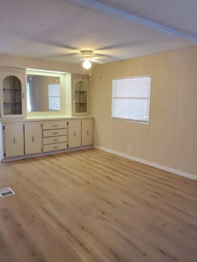 Photo 4 of 17 of home located at 7001 142nd Ave N #303 Largo, FL 33771