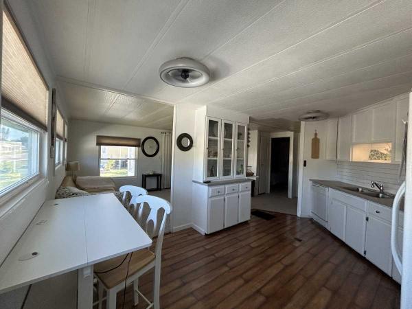 1980 Twin Manufactured Home