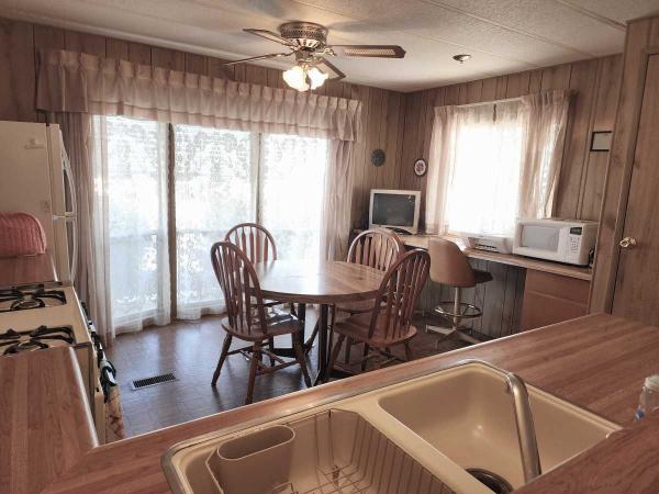 1982 SKYLINE Mobile Home For Sale