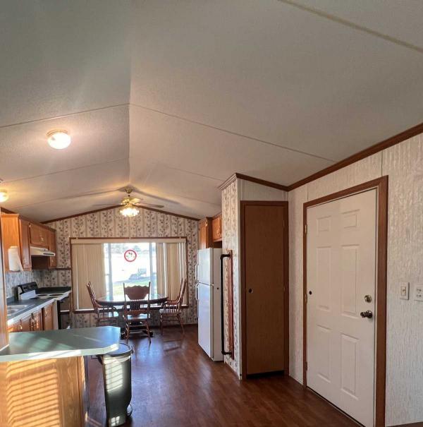 1995 Pine Grove Mobile Home