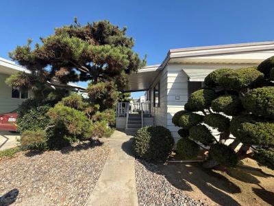 Photo 4 of 31 of home located at 1750 Whittier Avenue, #27 Costa Mesa, CA 92627