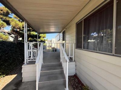 Photo 5 of 31 of home located at 1750 Whittier Avenue, #27 Costa Mesa, CA 92627