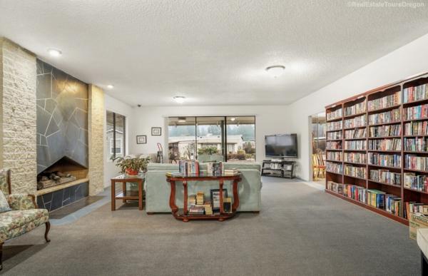 2019 Champion Ramada Value Premier Manufactured Home