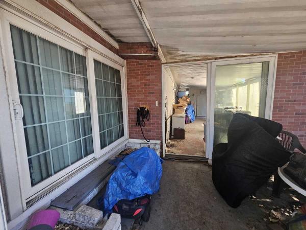 1980 SKYL Mobile Home For Sale