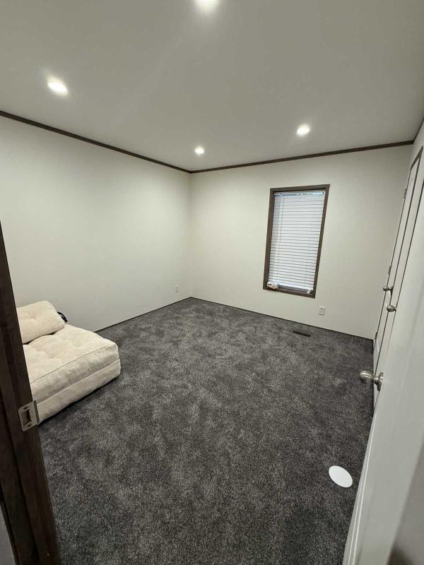 2022  Mobile Home For Sale