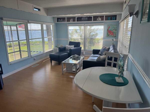 DONA Mobile Home